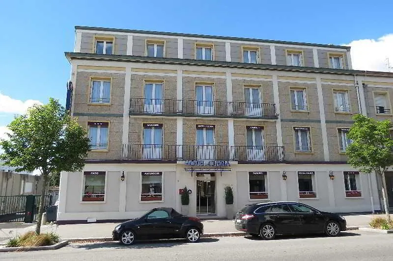 Brit Hotel Confort Cleria Lorient Centre 3*,