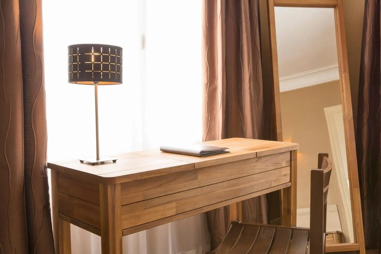 Brit Hotel Confort Cleria Lorient Centre 3*,  Frankrijk