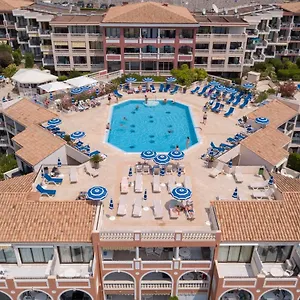 https://residence-pierre-vacances-lange-gardien.fr-provencehotel.com