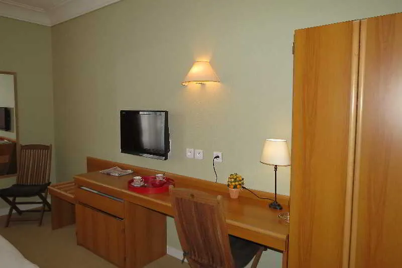 Brit Hotel Confort Cleria Lorient Centre